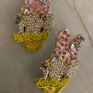 Disney daisy duck earrings